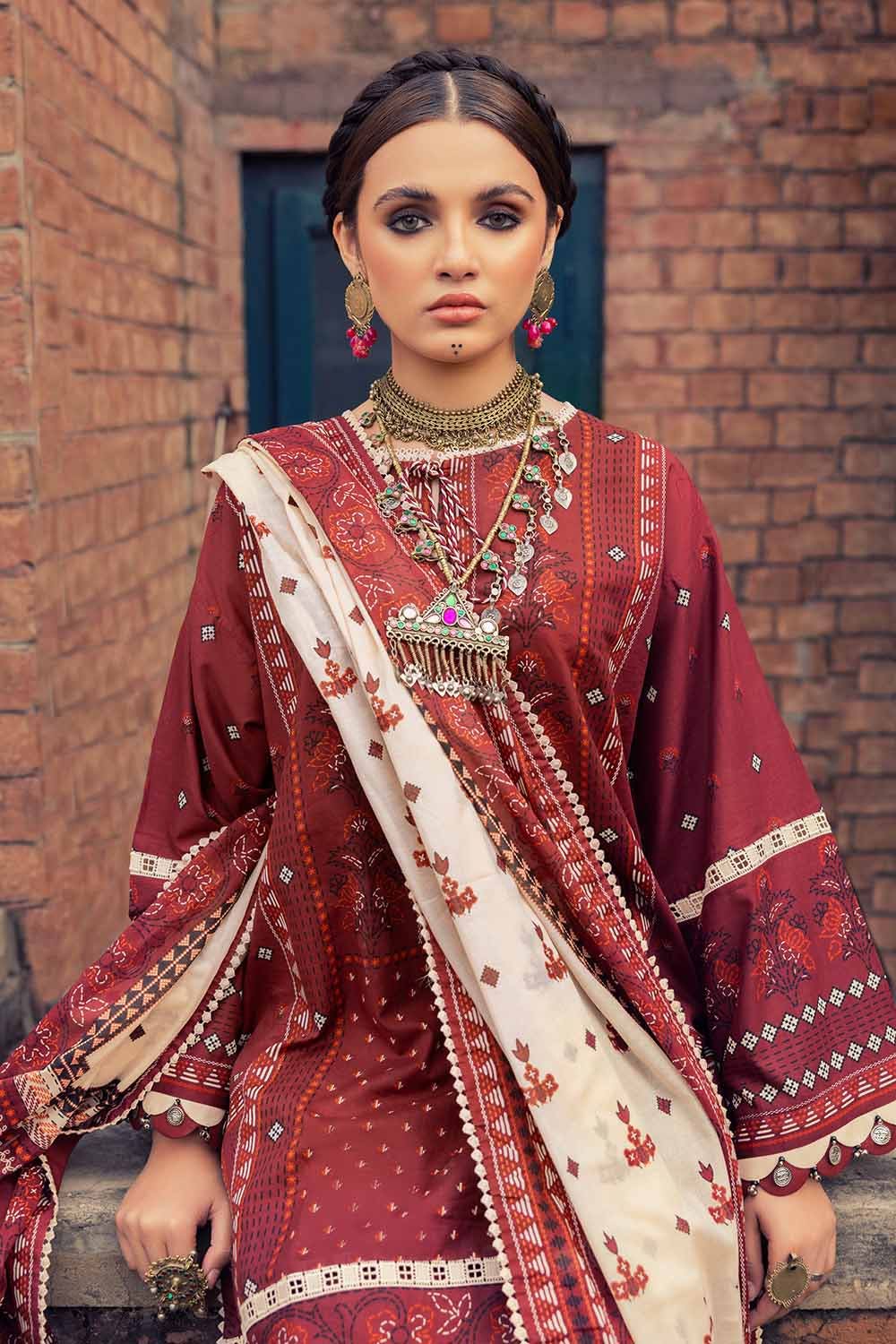 Gul Ahmed 3PC Unstitched Printed Lawn Suit CL-42206